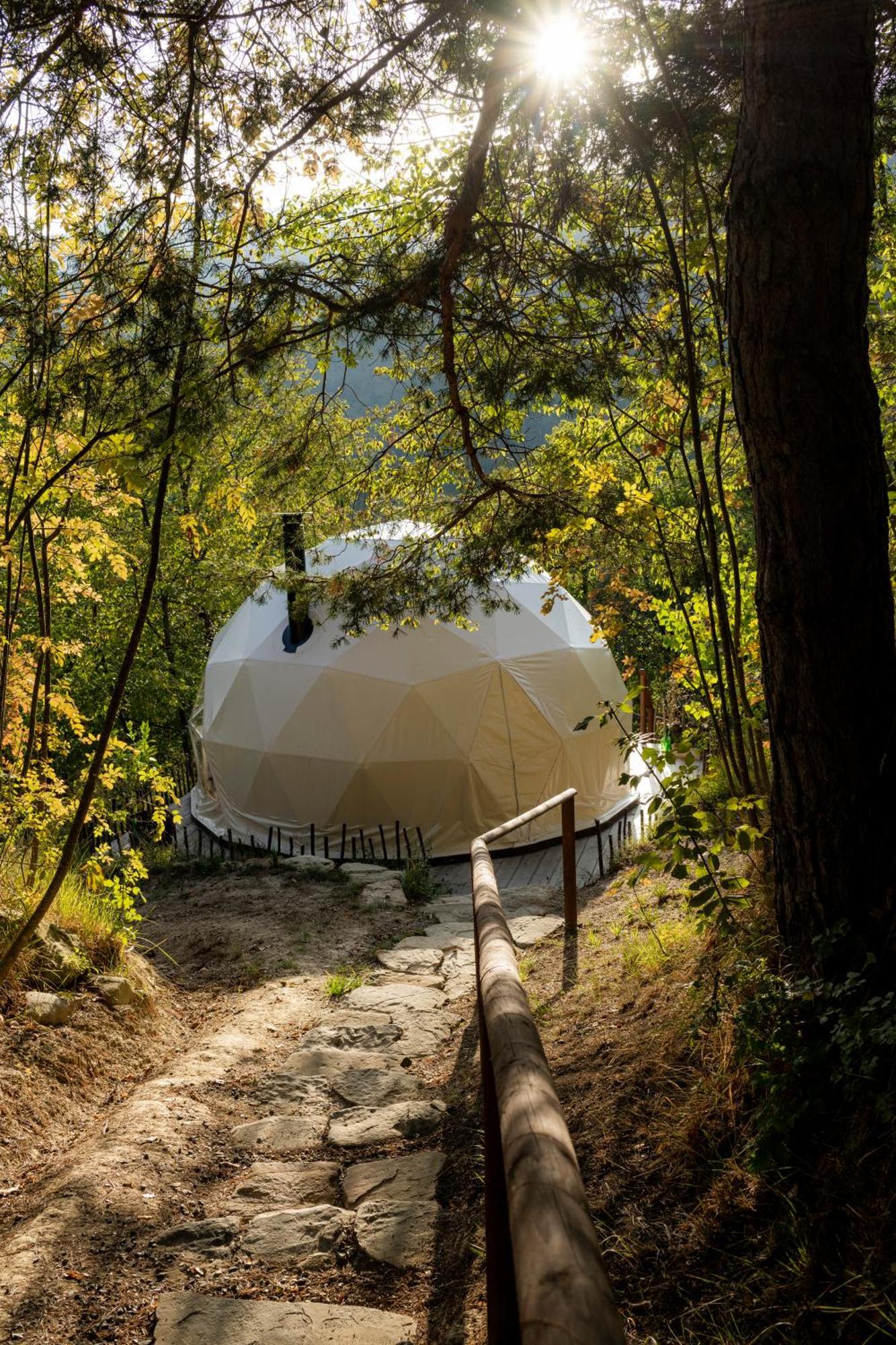 Tente de luxe Gaia's Spheres Gorzegno